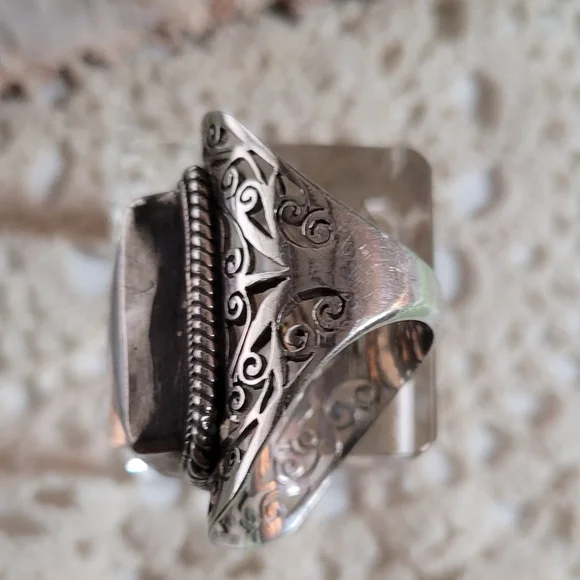VTG Sterling Silver/Moonstone Ring - Picture 2 of 5